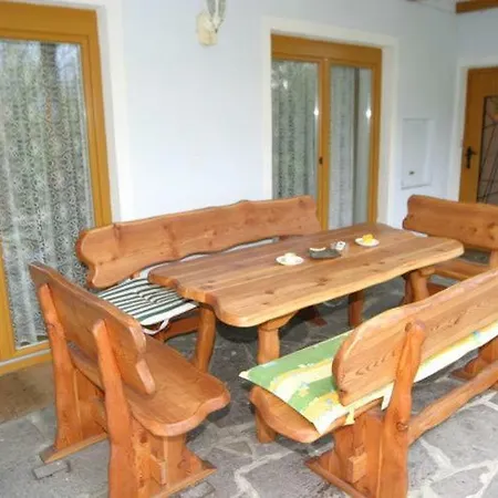 Schmitzer Apartment *